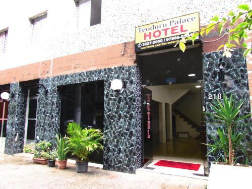 Teodoro Palace Hotel A 5 Minutos Do Br�s E Bom Retiro