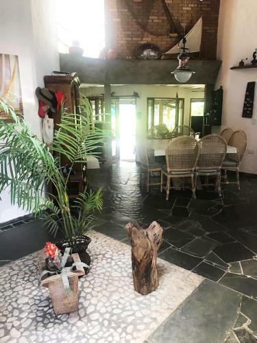 Linda Casa Com Wifi A Poucos Passos Da Praia