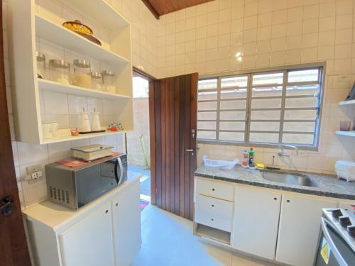 Casa Azal�ia A 300m Da Praia de Camburi