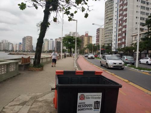 Hostal Hospedagem Adilson Praia. S�o Vicente Sp