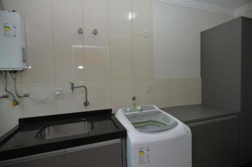 Apartamento L098 - Residencial Athenas 204