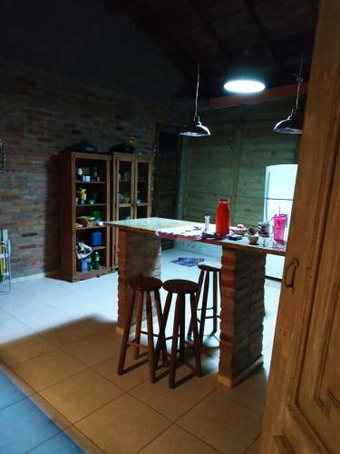 Casa de Campo Com Piscina Na Praia Em Mariscal-sc - Um Ref�gio