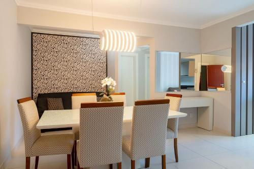 Apartamento L050 - Edif�cio Shangril� 102