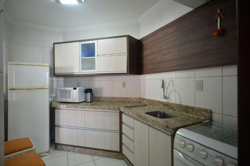 Apartamento L083 - Residencial Flor Da Manh� 304
