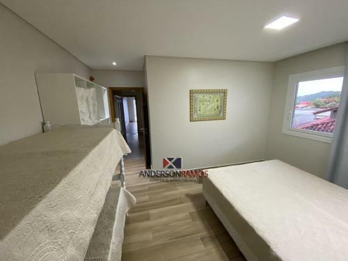 1083 - Apartamento Com Vista Para O Mar Em Bombinhas