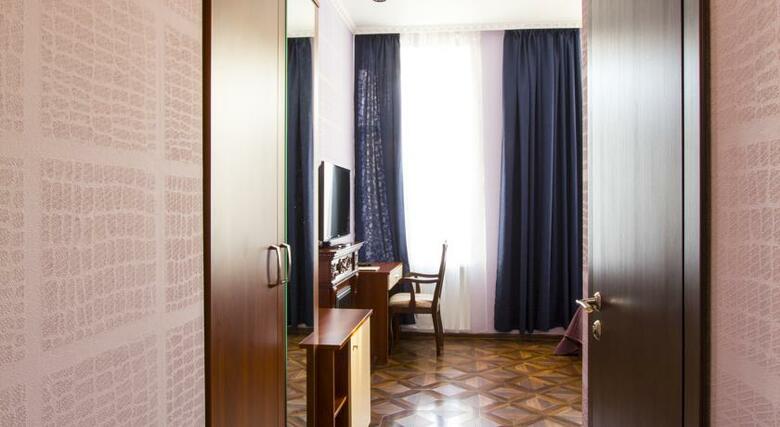 Hotel Lion
