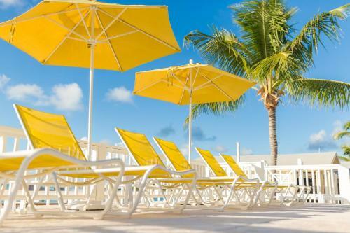 Hotel Romora Bay Resort & Marina
