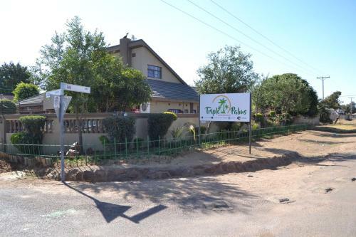 Triple Palms Bed And Breakfast