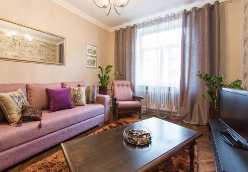 Apartament On Nezavisimosti 44, 46