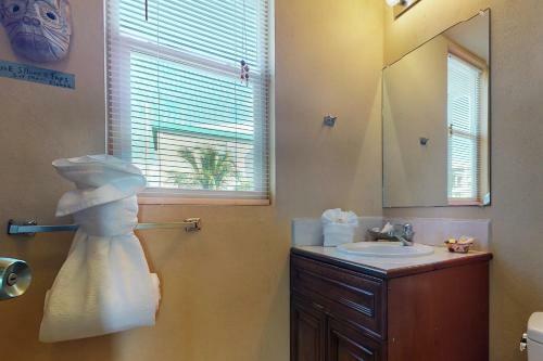 Suite F203 @ Mara Laguna
