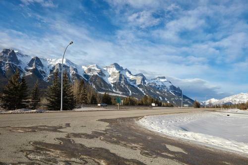 Mountain Gate - Pet Friendly 2br W Fantastic Mountain Views