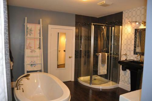 Clothesline B&B In Hubbards Cove