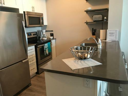 Apartamento Modern Condo With Lake Views