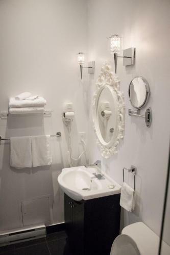 Hostal Room In Guest Room - Studiotel Luxe In Downtown Montreal