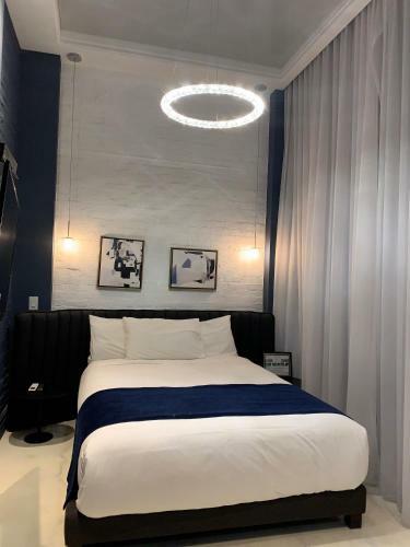 Hostal Room In Bb - Concordia Studio Renting, Basement