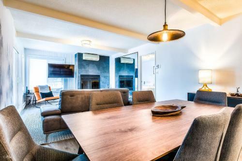 Chic Mt-tremblant Condo With View On The Lake