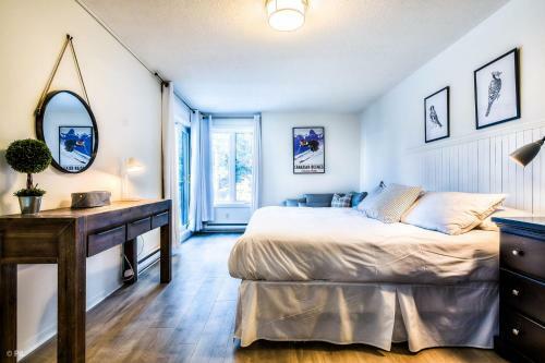 Chic Mt-tremblant Condo With View On The Lake