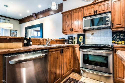 Ski In Ski Out 3 Bedrooms On 2 Floors