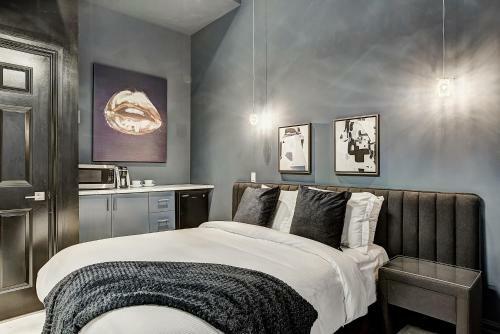 Hostal Room In Bb - Queen Studio Room Downtown Musees Montreal