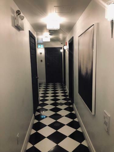 Hostal Room In Bb - Queen Studio Room Downtown Musees Montreal