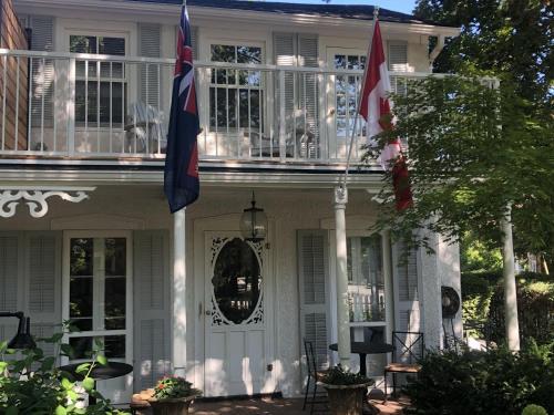 Bed & Breakfast Harrogate House Inn, Circa 1818