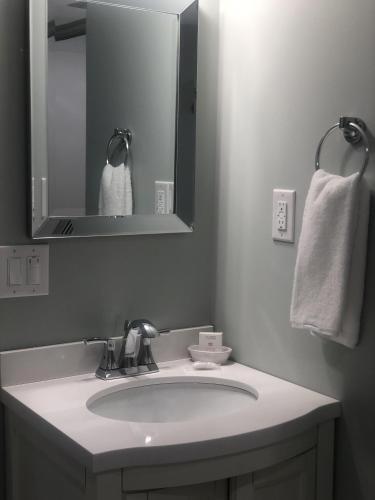 Bed & Breakfast Harrogate House Inn, Circa 1818