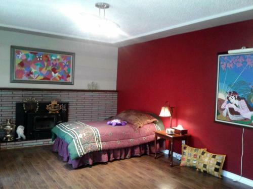 Bedroom Suites At Spanish Style House