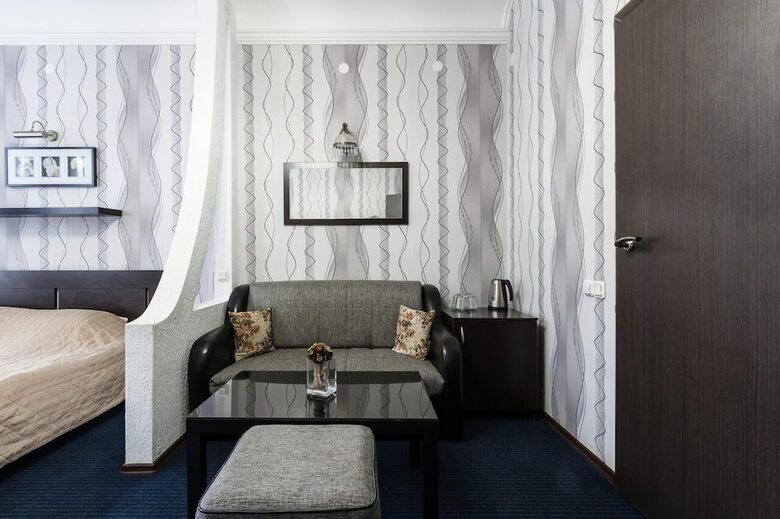 Alluria On Mytninskaya Hotel