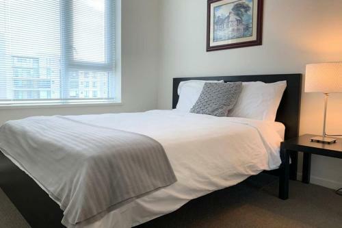 Apartamento Richmond Close Skytrain 2br By D&c