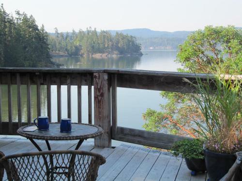 Bed & Breakfast Arbutus Cove Guesthouse