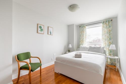 Newly Renovated - Modern 3br Apartment - Trinity Bellwoods!