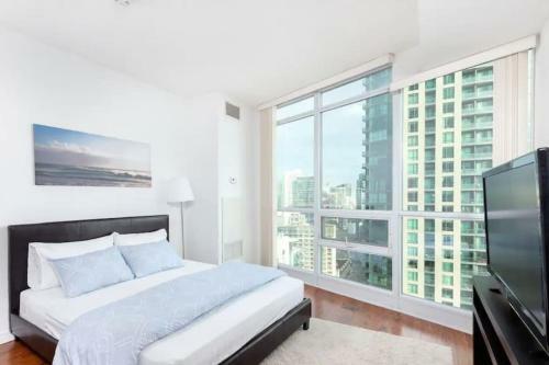 Cozy Studio Apartment Cn Tower Lake Views