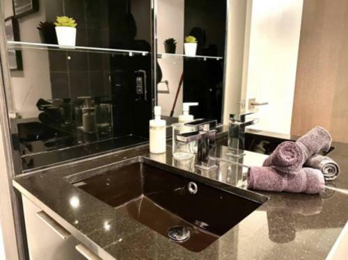 Stylish Studio Apartment In Financial District