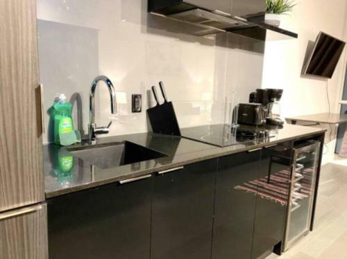 Stylish Studio Apartment In Financial District