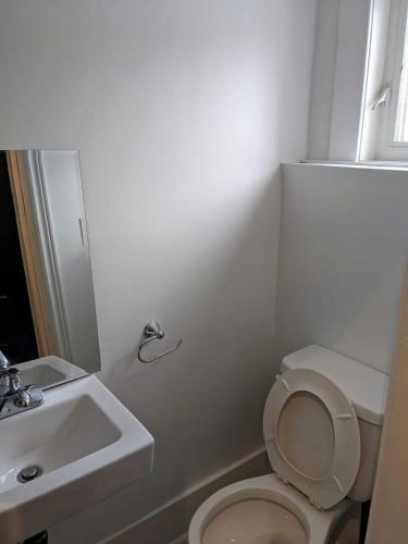 Hostal Toronto Furnished Living Rooms