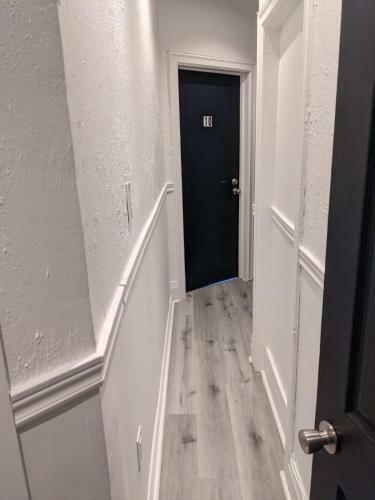 Hostal Toronto Furnished Living Rooms