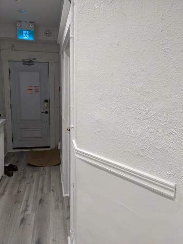 Hostal Toronto Furnished Living Rooms