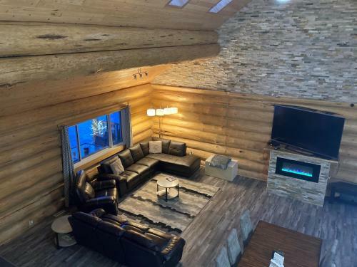 Cougar Mountain Cabin Rentals