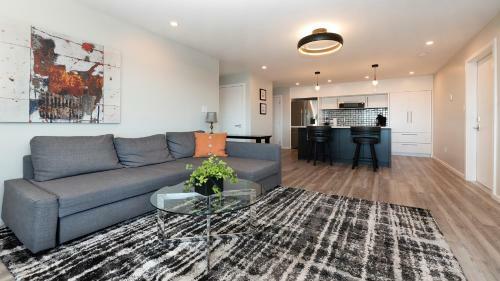 Otter Grotto 1 Bed Suite - Oceanfront Relaxation