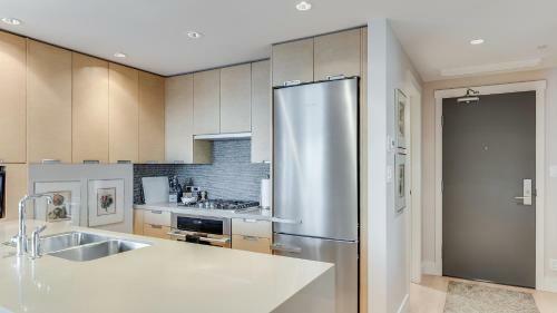 *prestigious Promontory 2 Bedroom W/ocean Views
