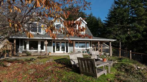 Kaliana Sanctuary With Stunning Views