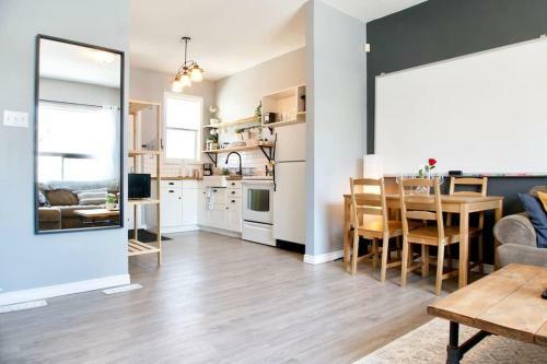 Cozy Home Broadway Great Location With Parking