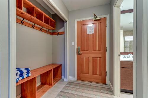 Greystone Lodge 216 Ski-in Out