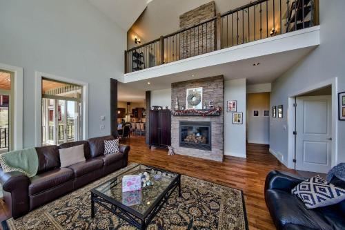 Peaks Retreat + Suite By Bear Country