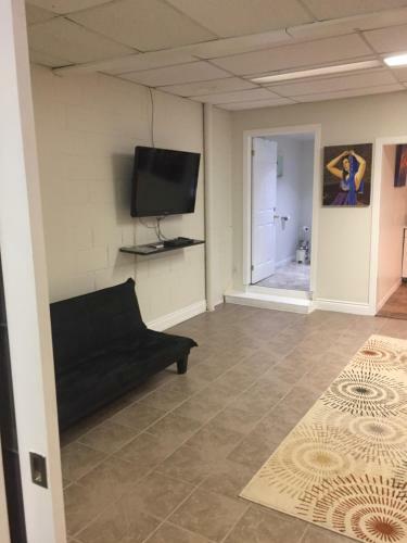 Hotel Empire Inn And Suites