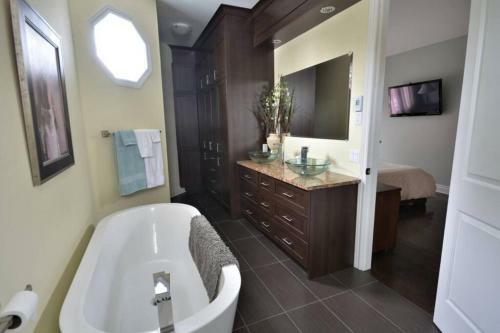 Le Champlain 101 Unique Condo 4 �toiles Sur Deux �tages!!