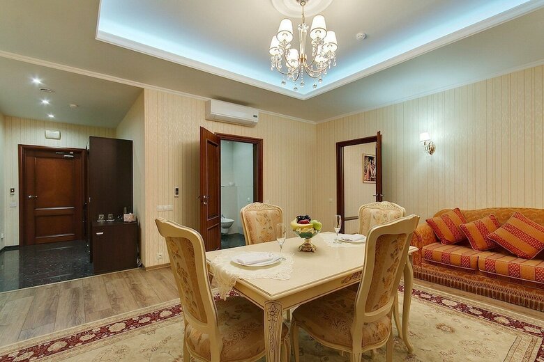 Men'k Kings Hotel