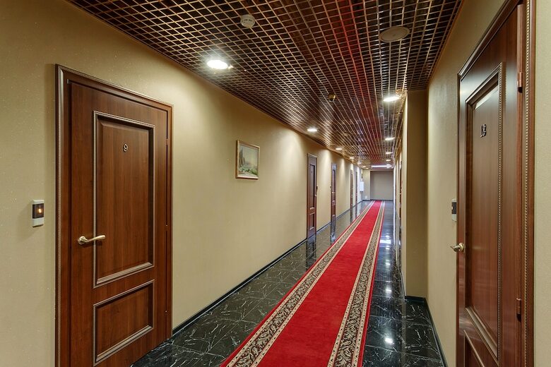 Men'k Kings Hotel