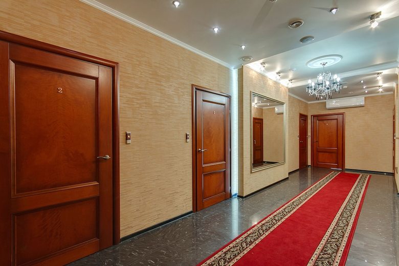 Men'k Kings Hotel