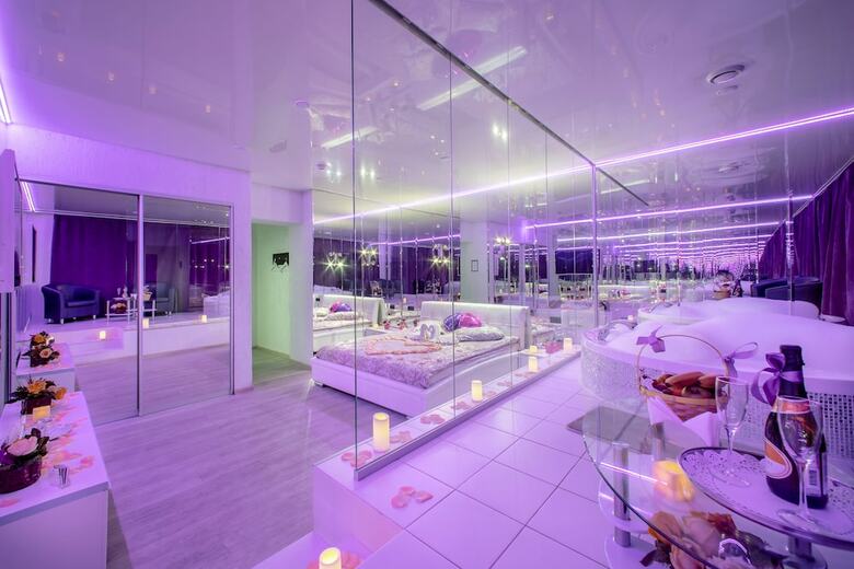 Alex Hotel Na Muzhestva